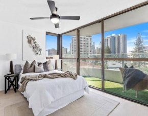 Luxe 2 Bedroom Oceanview Retreat on Fern